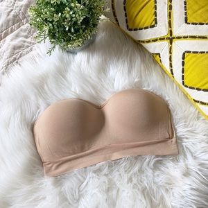Gilligan & O'Malley Intimates & Sleepwear - Gilligan O’Malley Nude Strapless Bra | Size XS Gilligan & O'Malley Intimates & Sleepwear - Gilligan O’Malley Nude Strapless Bra | Size XS